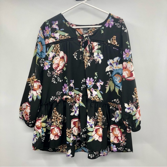 Chelsea & Theodore Tops - Chelsea & Theodore Blouse Womens XL Used Black Floral